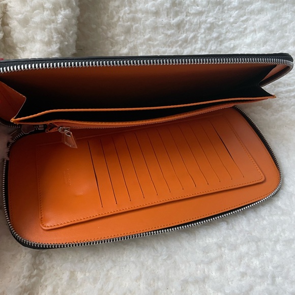 Givenchy Organizer Wallet Large Embossed Leather - Picture 7 of 9